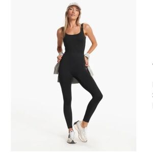 LIKE NEW Vuori essential jumpsuit